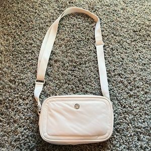Lululemon crossbody camera bag